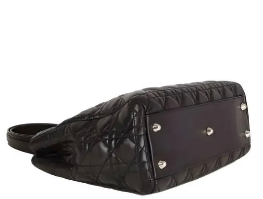 حقيبة كريستيان ديور