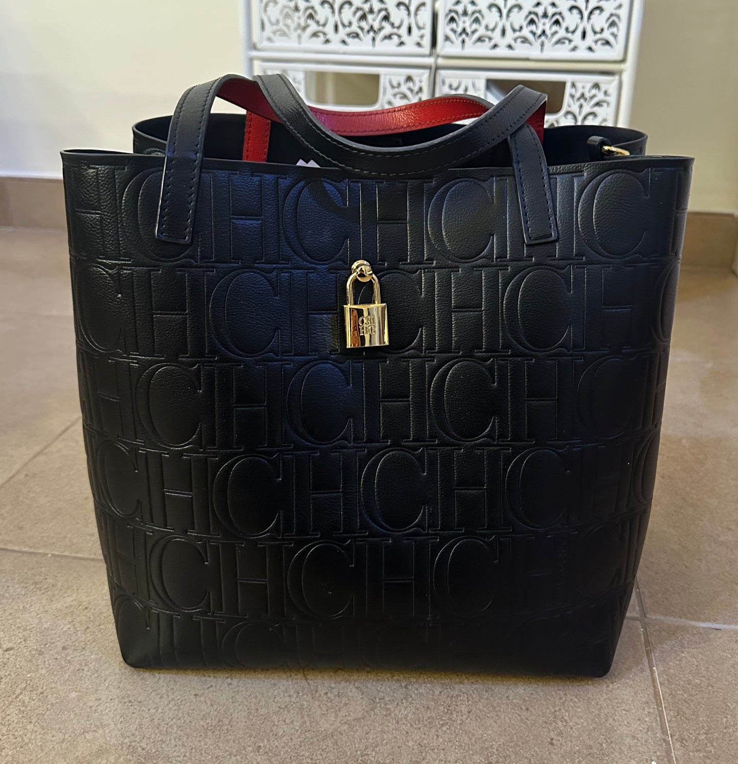 حقيبة كارولينا هريرا