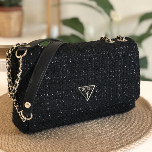 حقيبة نسائية من GUESS