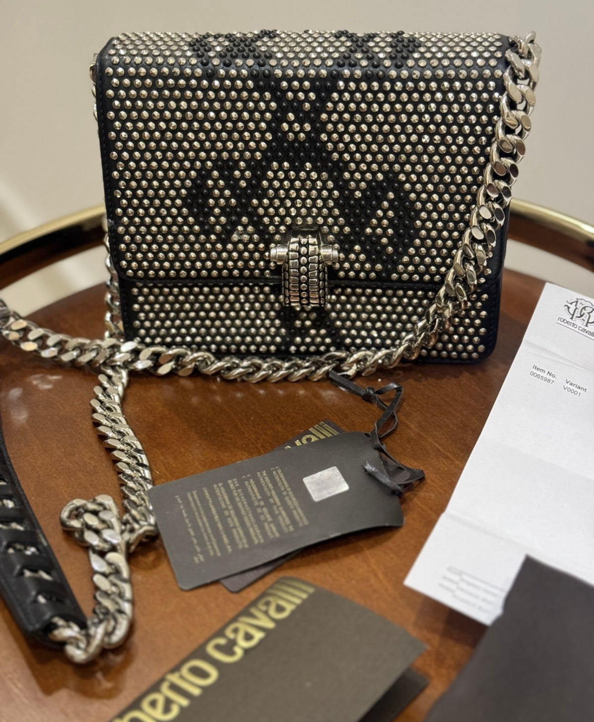 حقيبة روبرتو كفالي