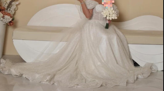 فستان زفاف اوف شولدر + طرحة