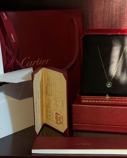 قلادة من مجموعة أموليت كارتييه