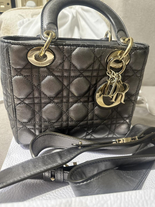 حقيبة ليدي ديور