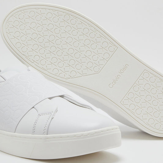 حذاء ابيض من كالفن كلاين