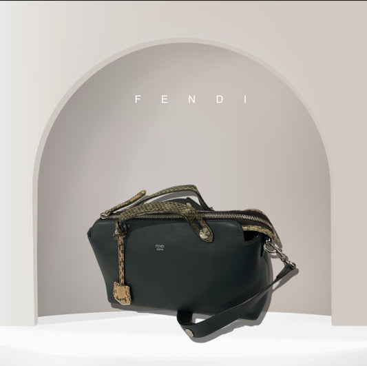 حقيبة By The Way من Fendi مطعمه من جلد ثعبان البايثون بلون تركواز limited edition